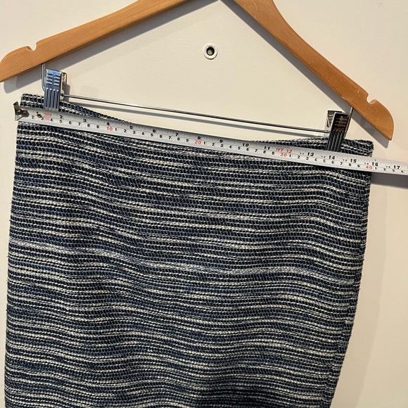 Lord and Taylor skirt - Picture 3 of 7